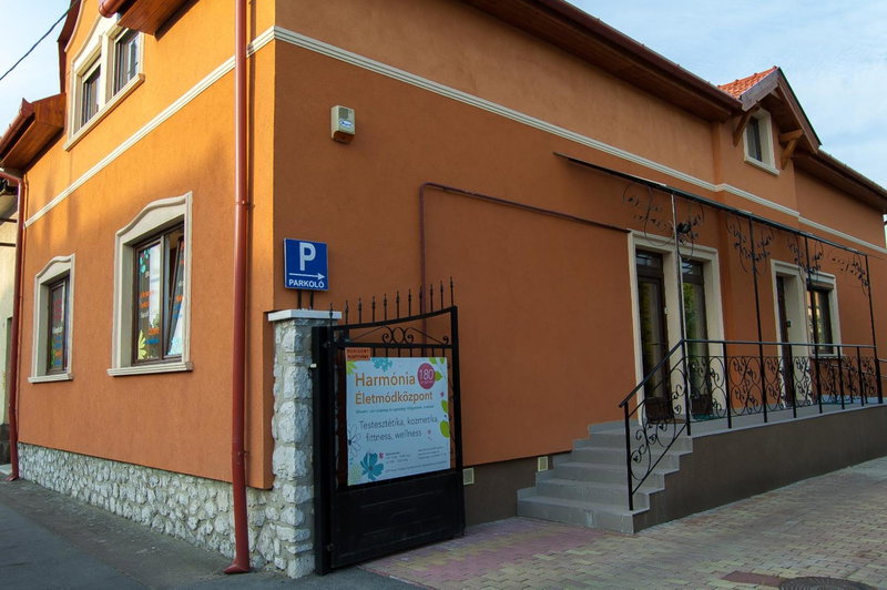 Harmónia Apartmanház, Eger, Hungary