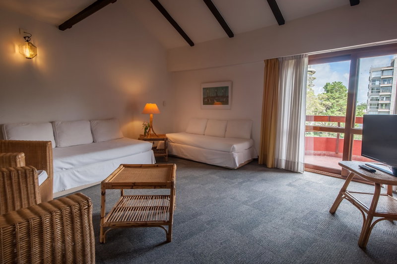 Hotel Del Bosque, Pinamar, Argentina