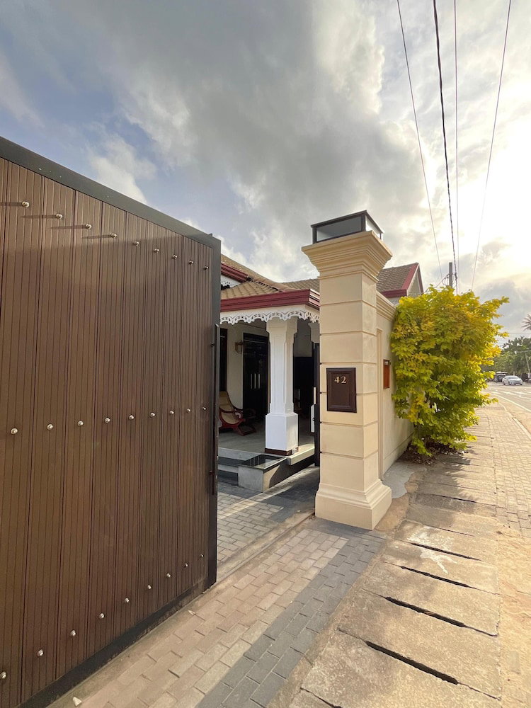 Hotel · Villa Sea Wave, Hikkaduwa