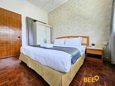 Bangsar Three Storey Luxury Landed House 19PAX, Kuala Lumpur, Malaysia