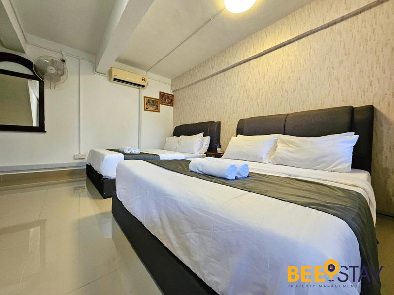 Bangsar Three Storey Luxury Landed House 19PAX, Kuala Lumpur, Malaysia