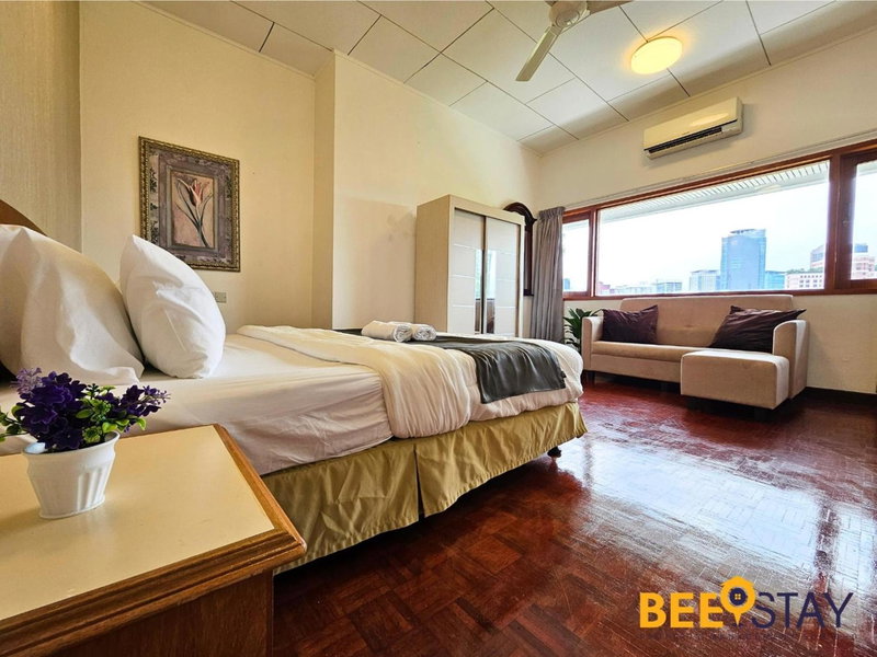 Bangsar Three Storey Luxury Landed House 19PAX, Kuala Lumpur, Malaysia