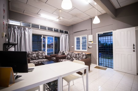 Kemaman Lodge & Cafe - Hostel, Chukai, Malaysia