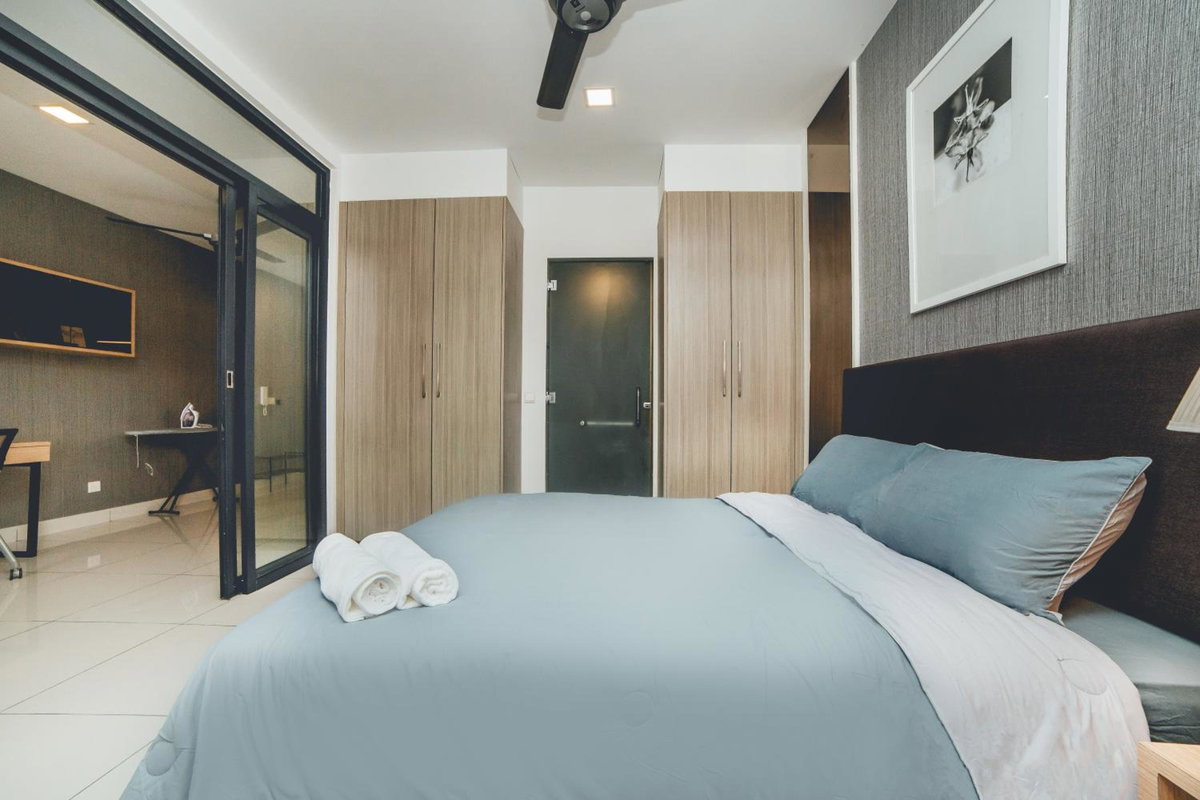 1Tebrau Laconic Lux Suite 1BR nr Columbia Hospital by Our Stay, Malaysia
