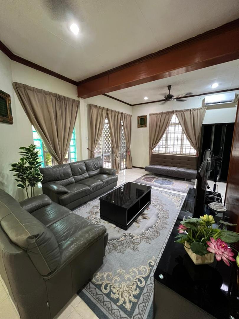 Hotel · Homestay Dahlia - Seberang Takir, Kuala Terengganu