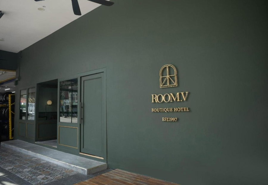 Room V Jalan Sultanah By SECOM, Batu Pahat, Malaysia