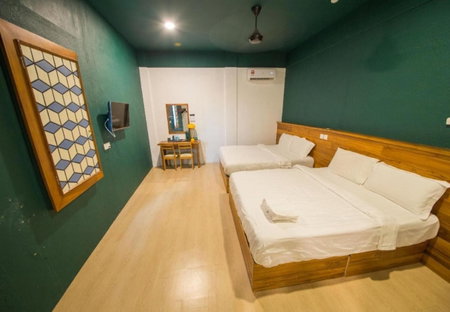 Room V Jalan Sultanah By SECOM, Batu Pahat, Malaysia