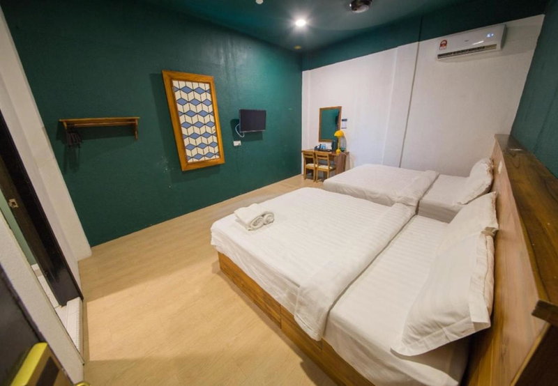 Room V Jalan Sultanah By SECOM, Batu Pahat, Malaysia
