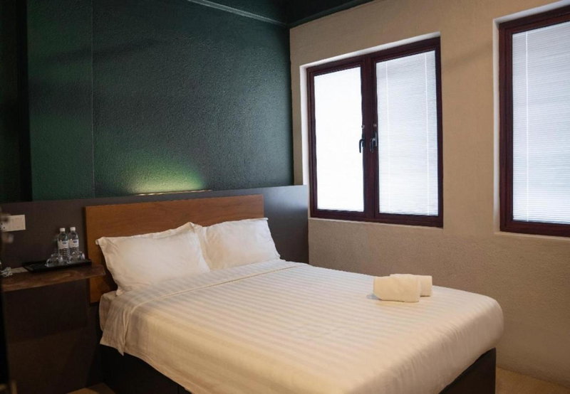 Room V Jalan Sultanah By SECOM, Batu Pahat, Malaysia