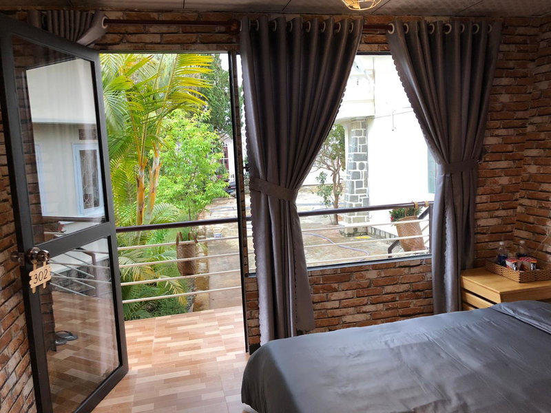 Pine Tree Homestay, Da Thien, Vietnam