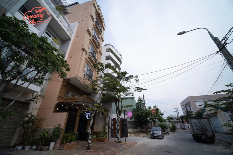 Dreamy Sky - Airport View Boutique Hotel, Da Nang, Vietnam