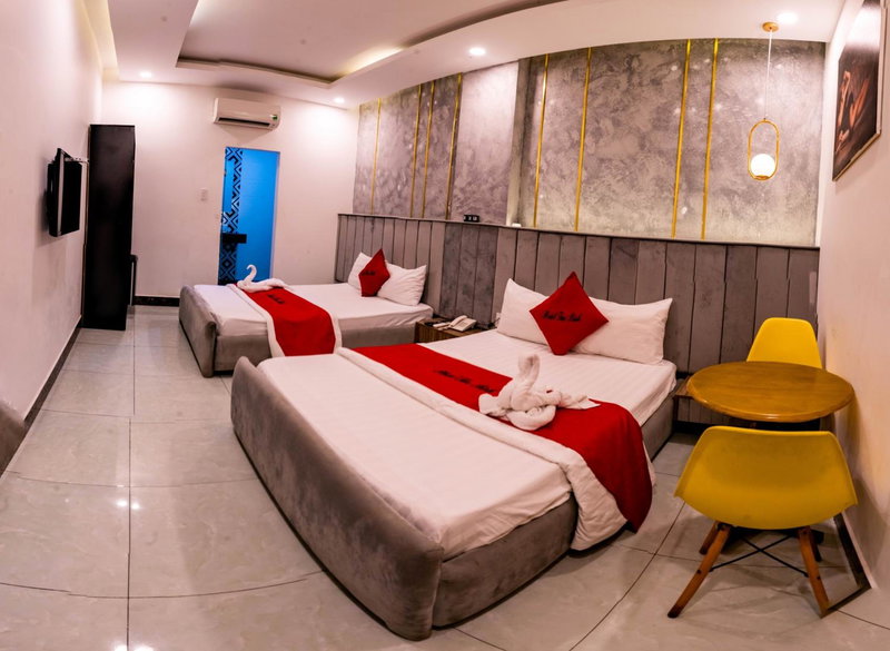 TAN BINH ROMANTIC HOTEL - Sân Bay TSN Nhà Ga T3, Ho Chi Minh City, Vietnam