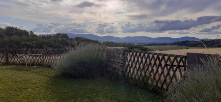 Une pause sur la colline, Saint-Romain-de-Surieu, France