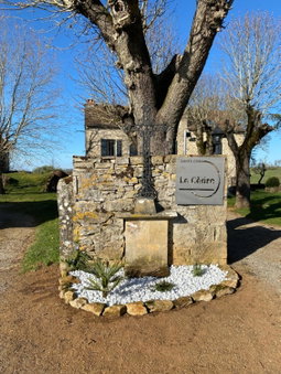 Chambres et table d'hôtes Le cèdre Aveyron, Sainte-Croix, France