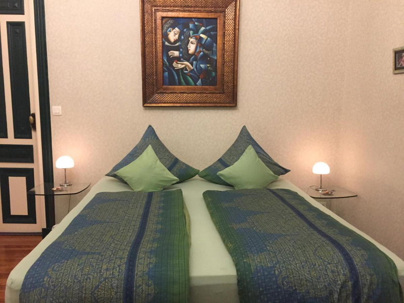 Chateau de Bellevue B&B et Appartements avec Piscine chauffée, Saint-Avit, France