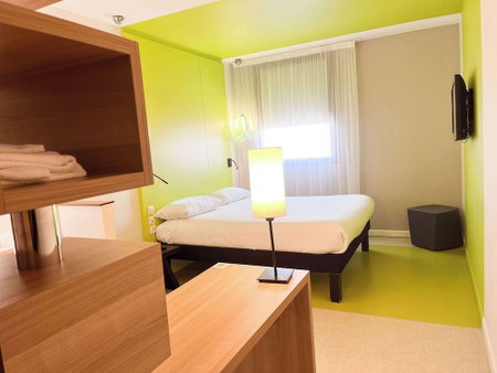 ibis Styles Nimes Gare Centre, Nîmes, France