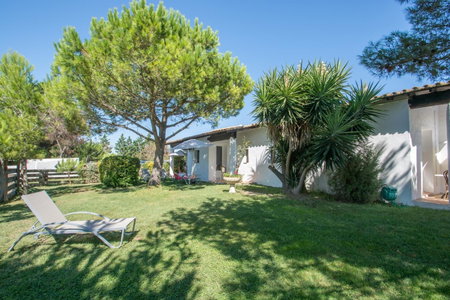 Mas de la Grenouillère Hôtel et Centre équestre en pleine nature, Saintes-Maries-de-la-Mer, France