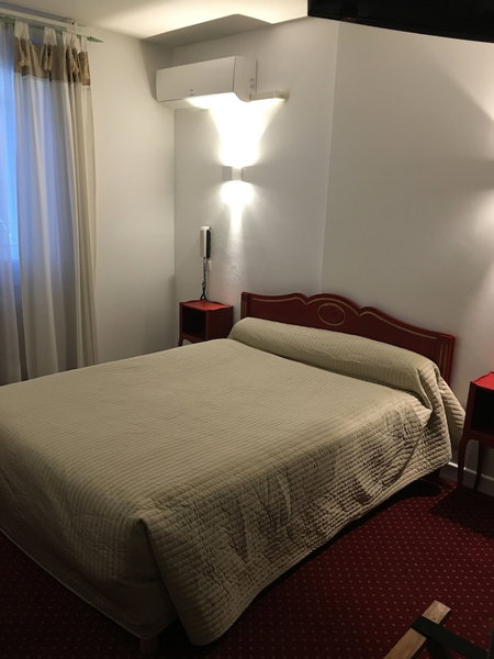 Hotel Victor Hugo, Dijon, France