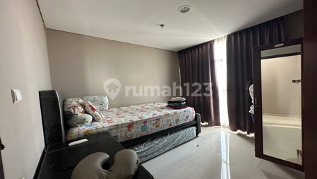 Apartment for rent in West Jakarta, Indonesia · Ciputra International · 3 rooms, 2 baths