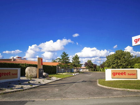 Greet Hotel Castres Saïx, Saix, France