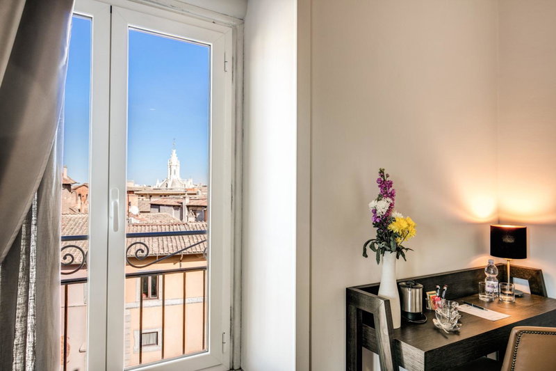 Piccola Navona Roof Garden, Rome, Italy