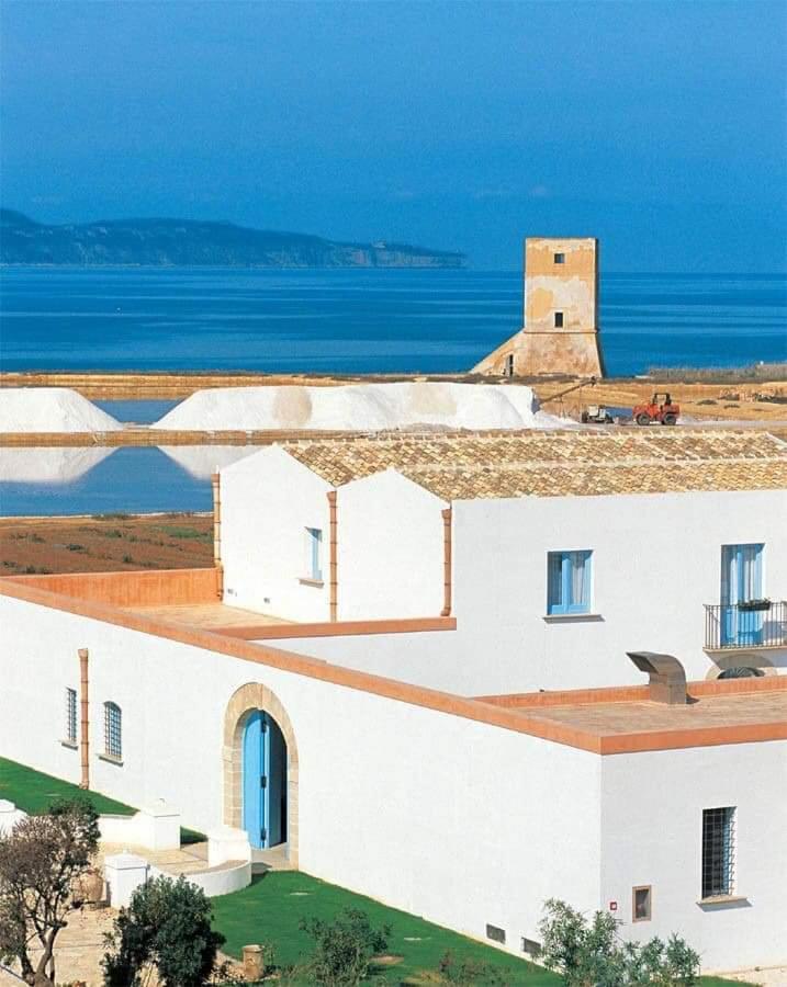 Hotel · Relais Antiche Saline, Torre Nubia