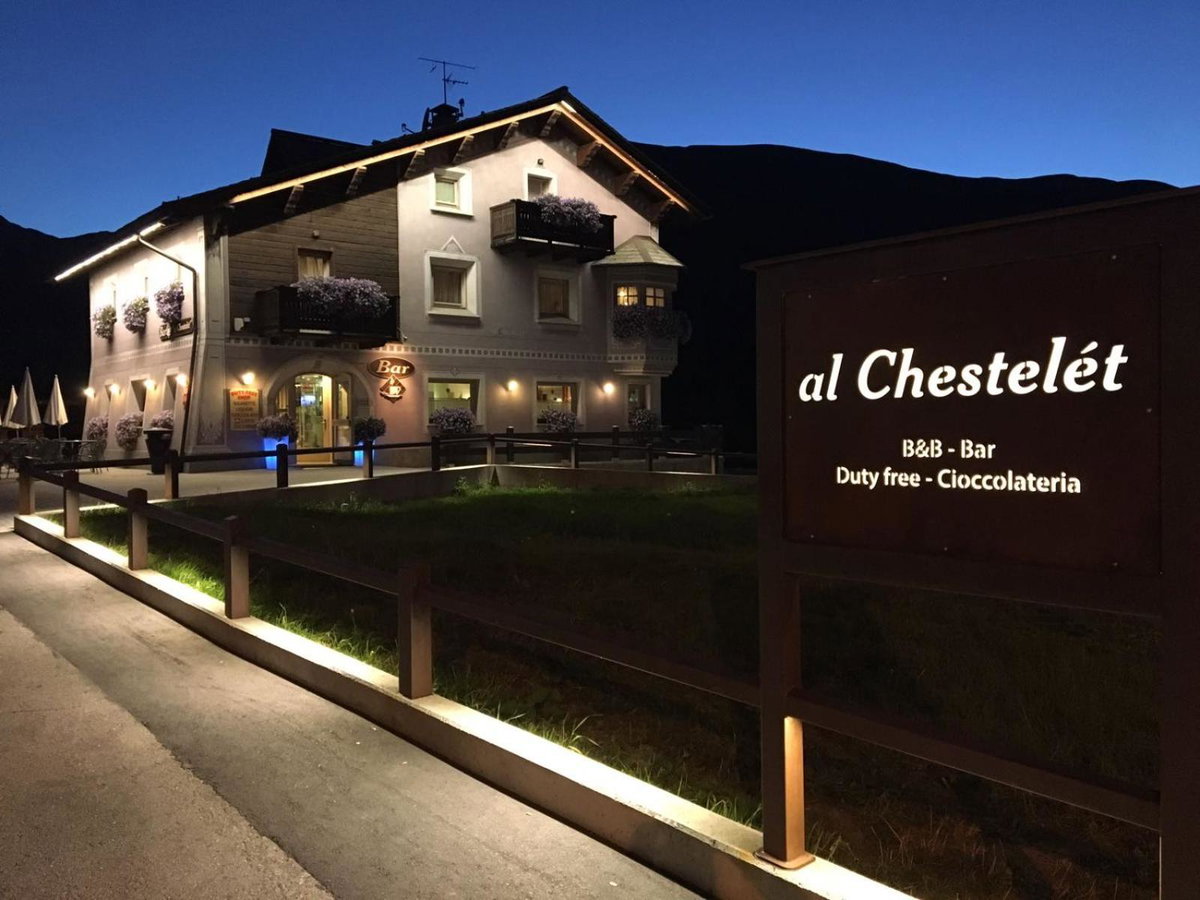 Al Chestelet, Italien