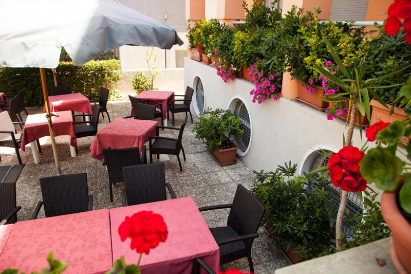 Amadei Hotel Blumen, Pesaro, Italy