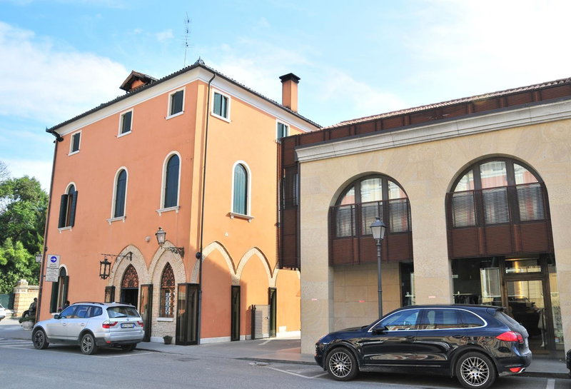 Hotel 5 Colonne, Mirano, Italy