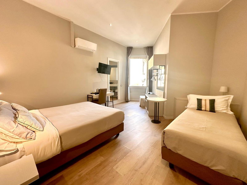 Hotel Giappone, Florence, Italy