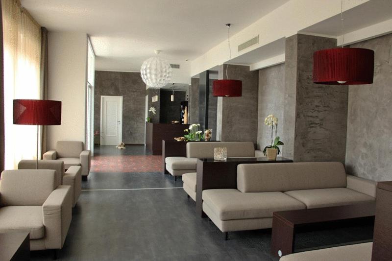 Hotel Mediterraneo, Cavi di Lavagna, Italy
