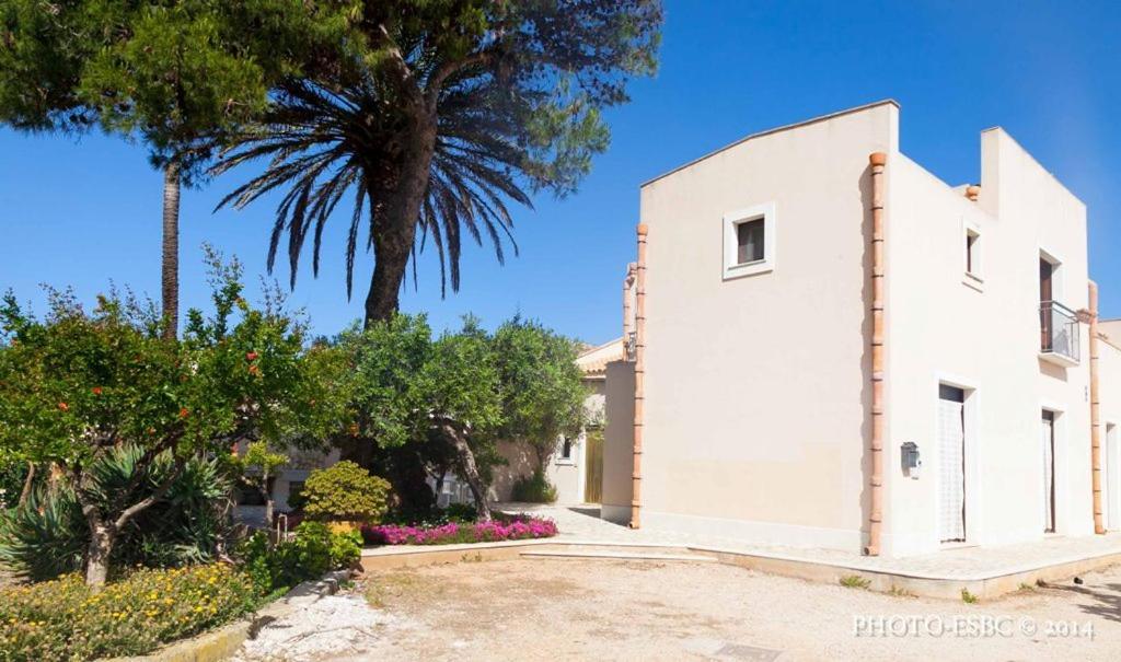 Hotel · Casolare Nelle Saline, Torre Nubia