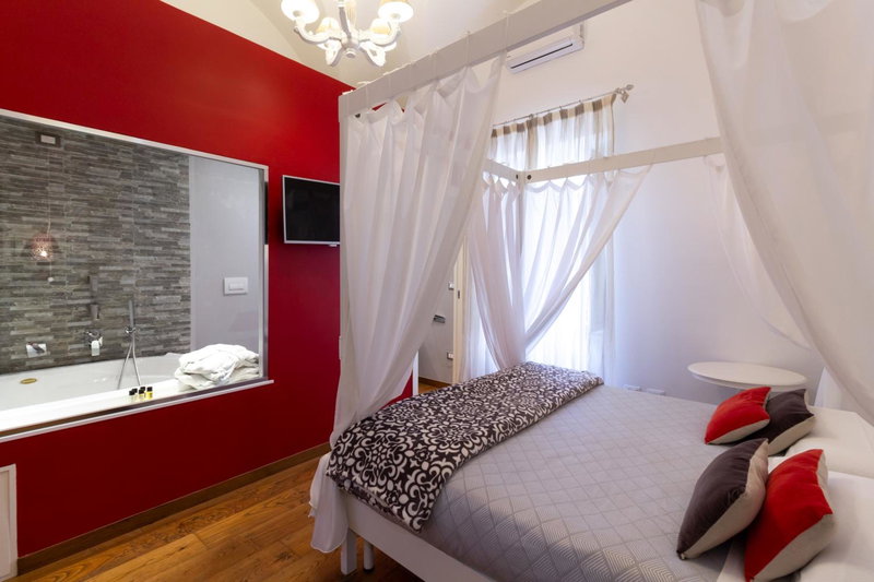 Le Nicchie luxury rooms, Lecce, Italy