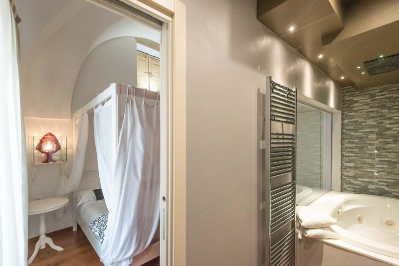Le Nicchie luxury rooms, Lecce, Italy