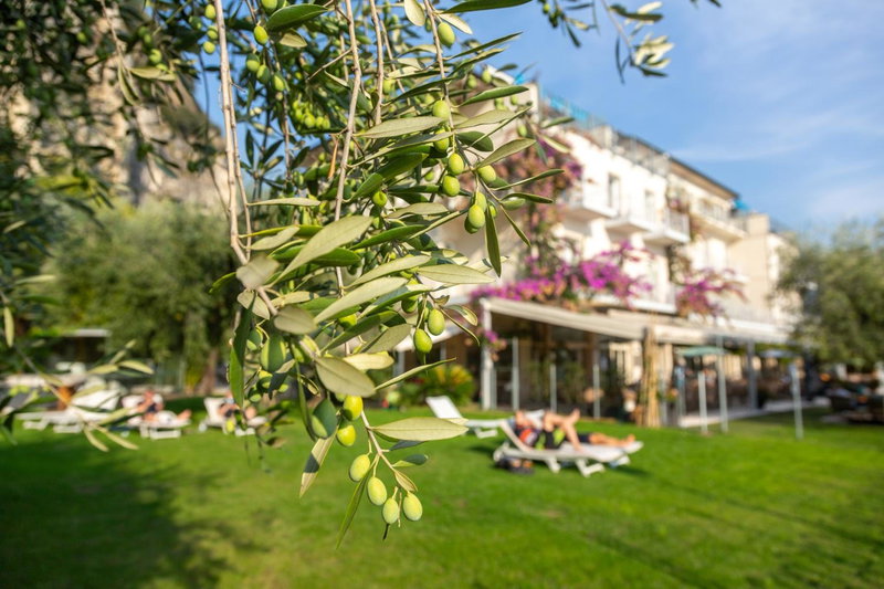 Hotel Baia Azzurra - Lake Front, Nago-Torbole, Italy