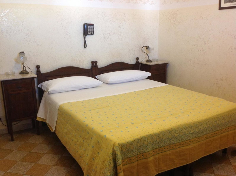 Albergo Cavour, Palermo, Italy