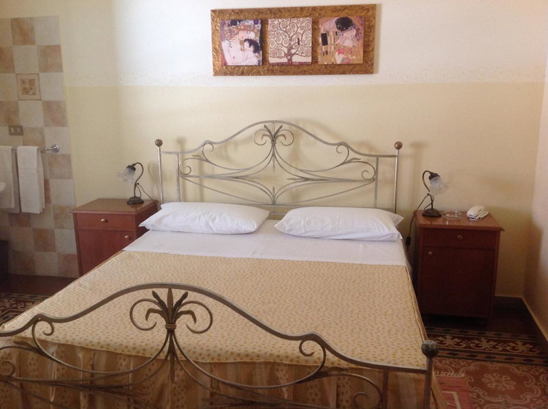 Albergo Cavour, Palermo, Italy