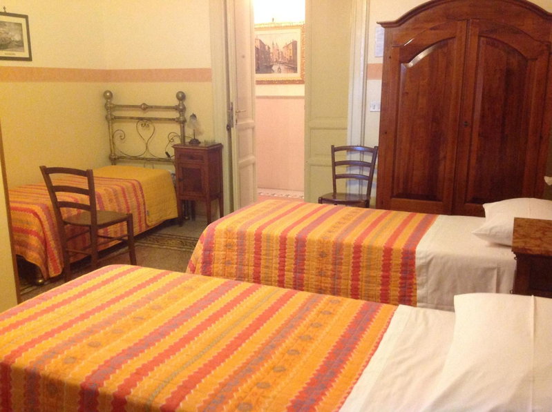 Albergo Cavour, Palermo, Italy