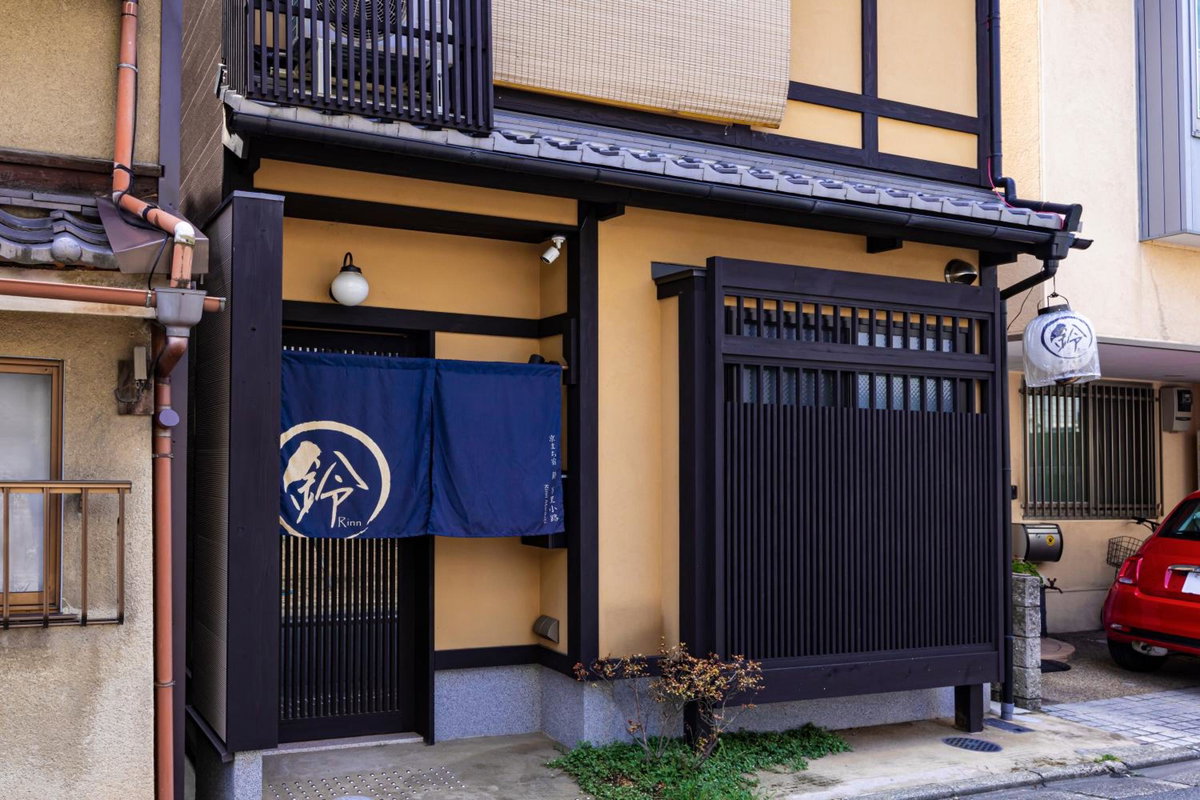 Rinn Marikoji, Japan