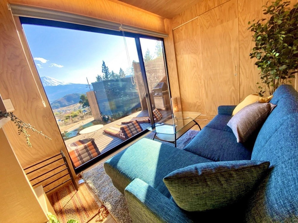 Dot Glamping Fujisan, Japan