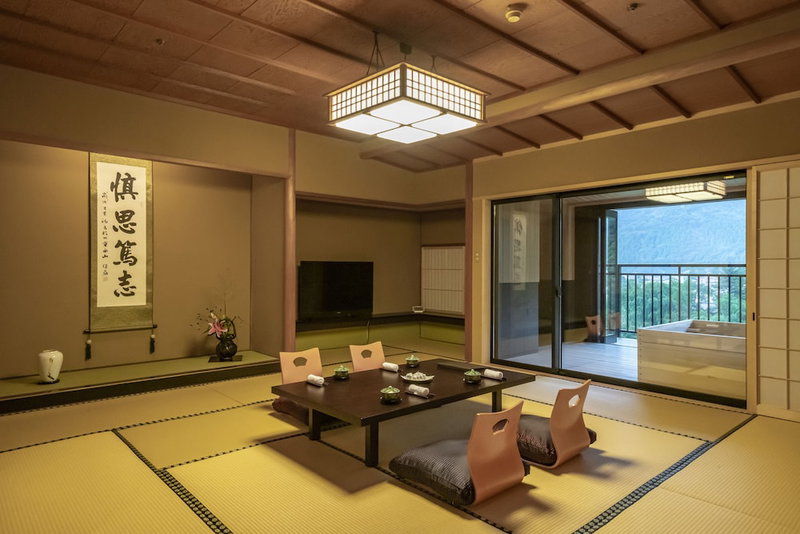 Yamanaka Spa Hanatsubaki, Kaga, Japan