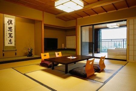 Yamanaka Spa Hanatsubaki, Kaga, Japan