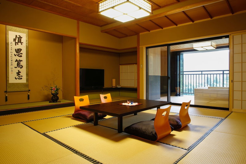 Yamanaka Spa Hanatsubaki, Kaga, Japan