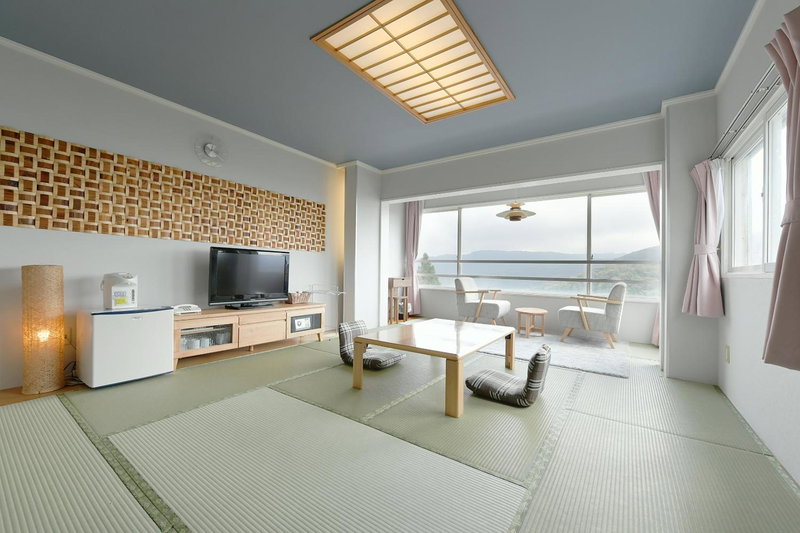 箱根芦ノ湖 HOTEL RaKuun, Hakone, Japan