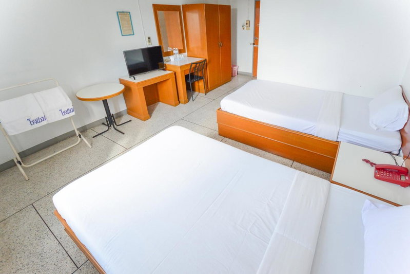 Tokyo Hotel, Ubon Ratchathani, Thailand