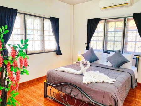 Thai Orange Villas - Private Pool Villas - Modern & Privacy, Jomtien Beach, Thailand