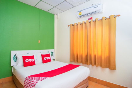 OYO 534 Phasuk Hotel, Pran Buri, Thailand