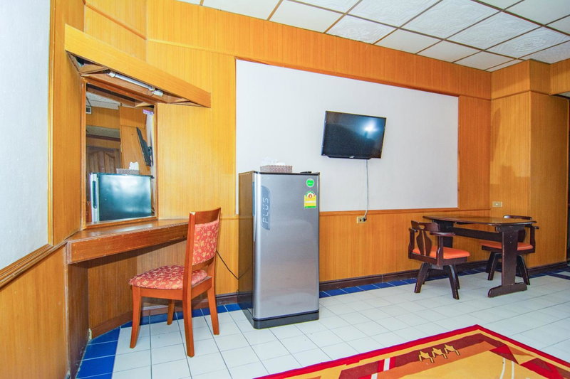 OYO 534 Phasuk Hotel, Pran Buri, Thailand