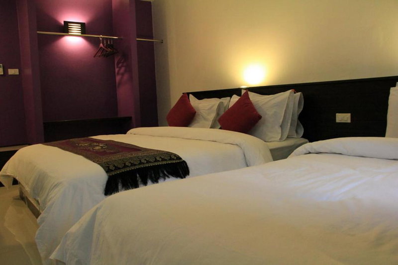 Sri Chumphon Hotel, Chumphon, Thailand