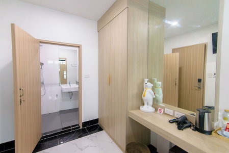 Bear & Bird Hotel, Surat Thani, Thailand